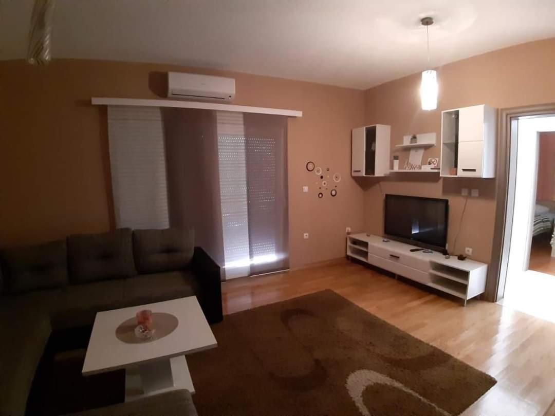 Apartman Dora Sukosan Luaran gambar