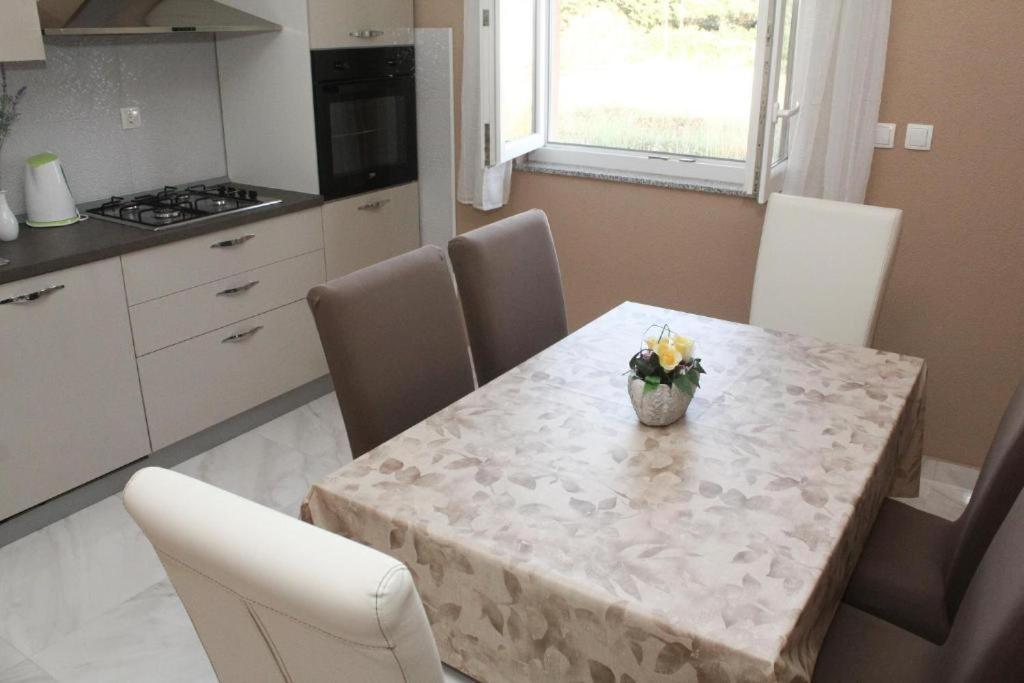 Apartman Dora Sukosan Luaran gambar