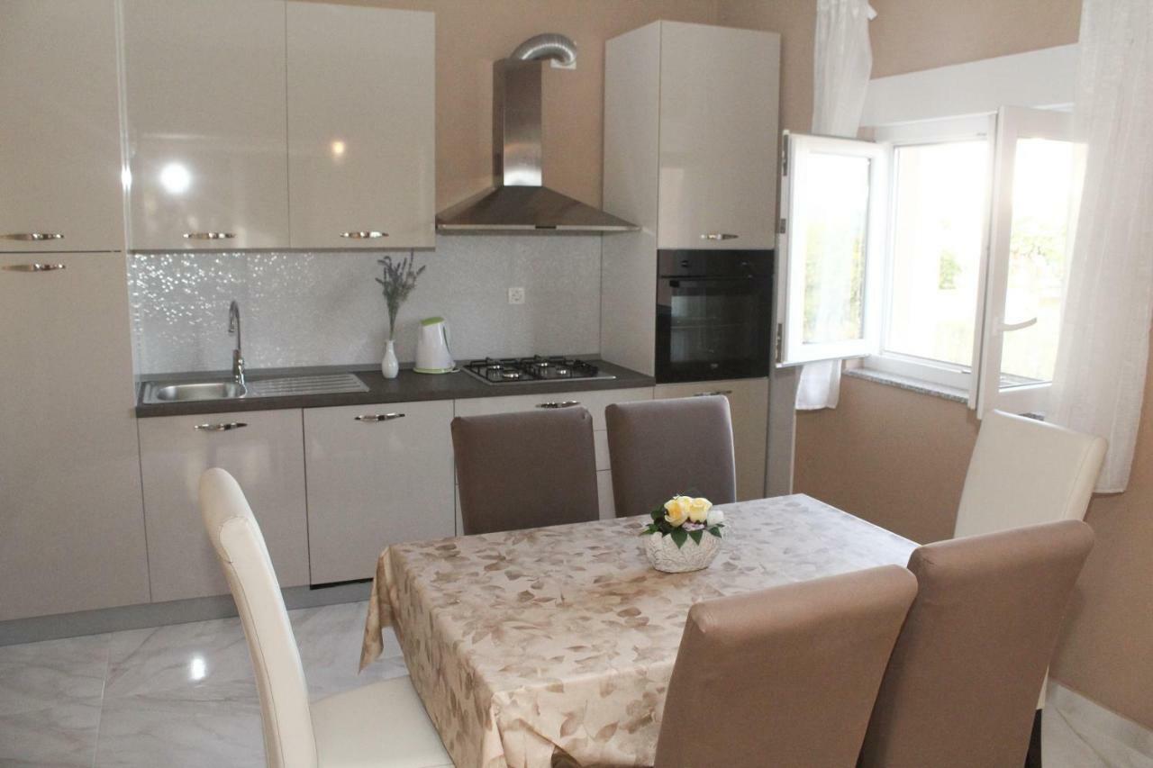 Apartman Dora Sukosan Luaran gambar