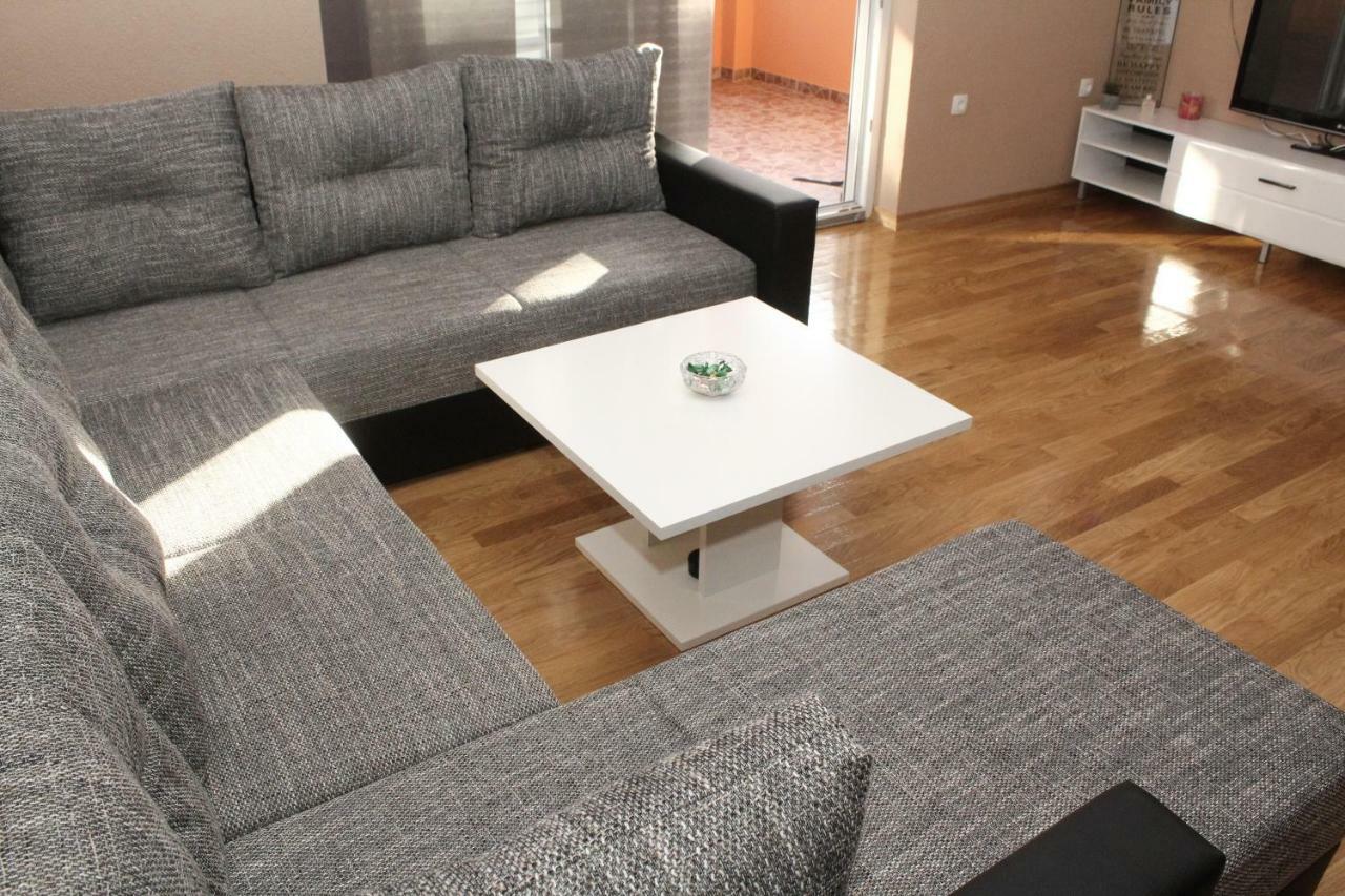 Apartman Dora Sukosan Luaran gambar
